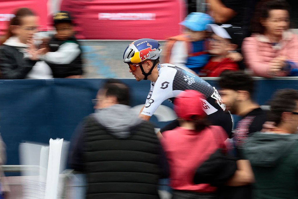 Tom Pidcock's coach says first Giro d'Italia summit finish 'could definitely be an opportunity' as GC bid catches rivals' attention
