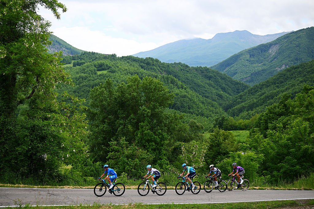 'Hang back, play the game' – Luxury of stage win at Giro d'Italia presents Luke Plapp with differing break dynamics
