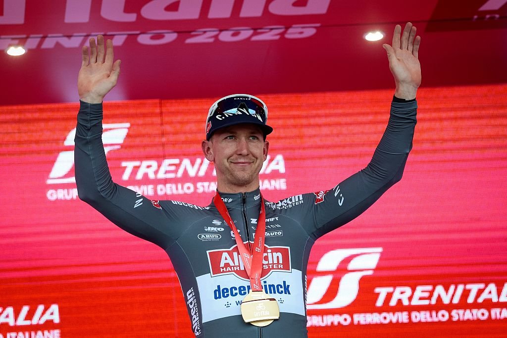 'A lot of mixed feelings' - Kaden Grove dedicates Giro d'Italia sprint win to injured teammate Juri Hollmann